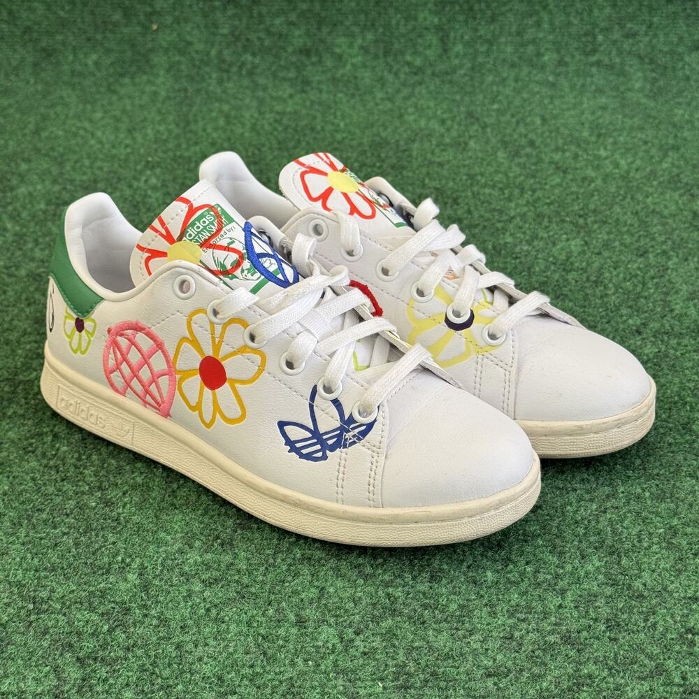 Adidas Stan Smith Large Doodles Size 5 1/2 FX5653 Women's Shoes White